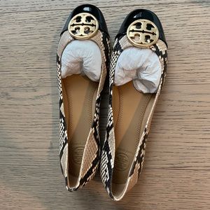 Tory Burch flat brand new